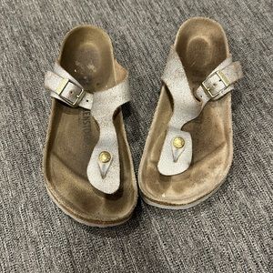 Birkenstock Gizeh washed metallic silver